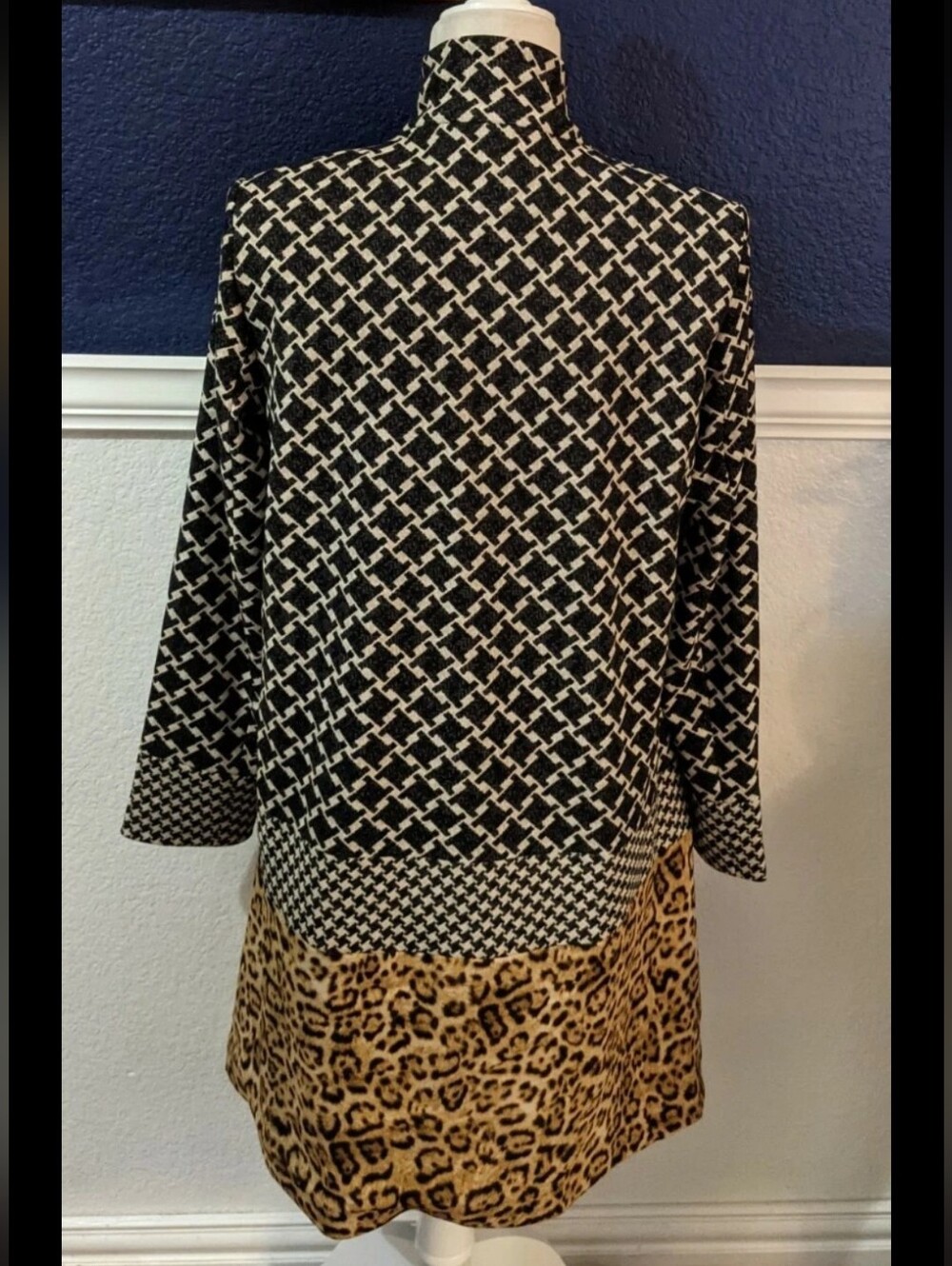 dennis basso Black & Tan Houndstooth Button Trench with Leopard Panel US 14 NWOT - Picture 4 of 6